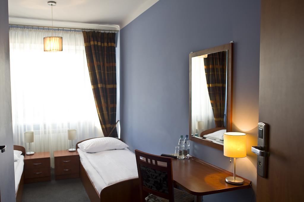 Hotel Korona Łuków Extérieur photo