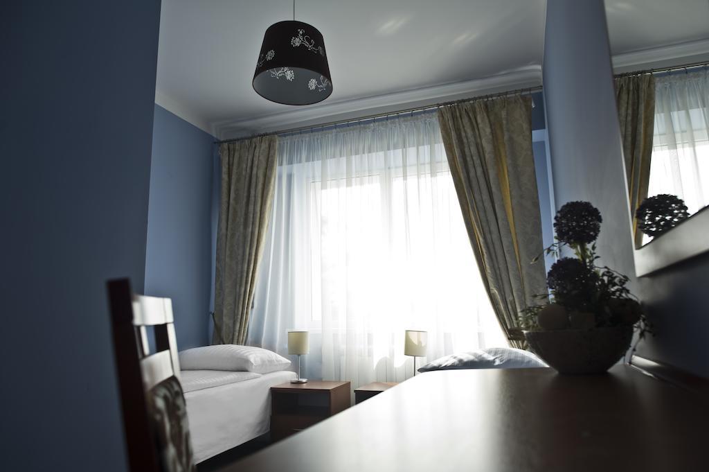 Hotel Korona Łuków Chambre photo