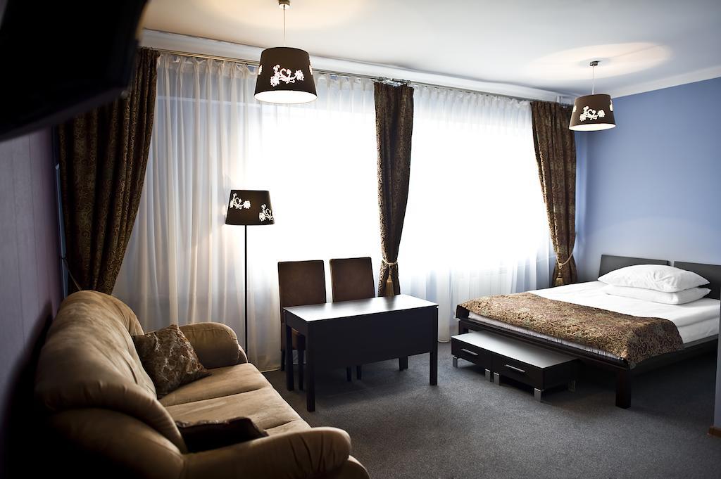 Hotel Korona Łuków Chambre photo